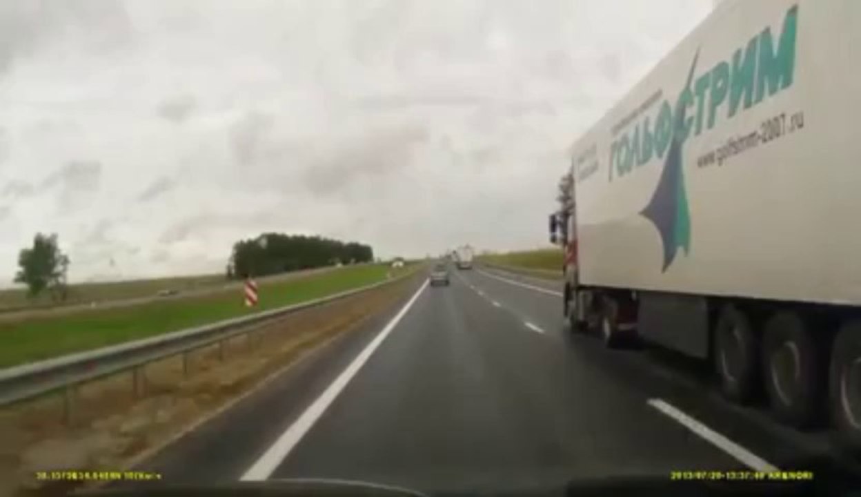 Terrible car crash - Falling asleep in a car is dangerous...