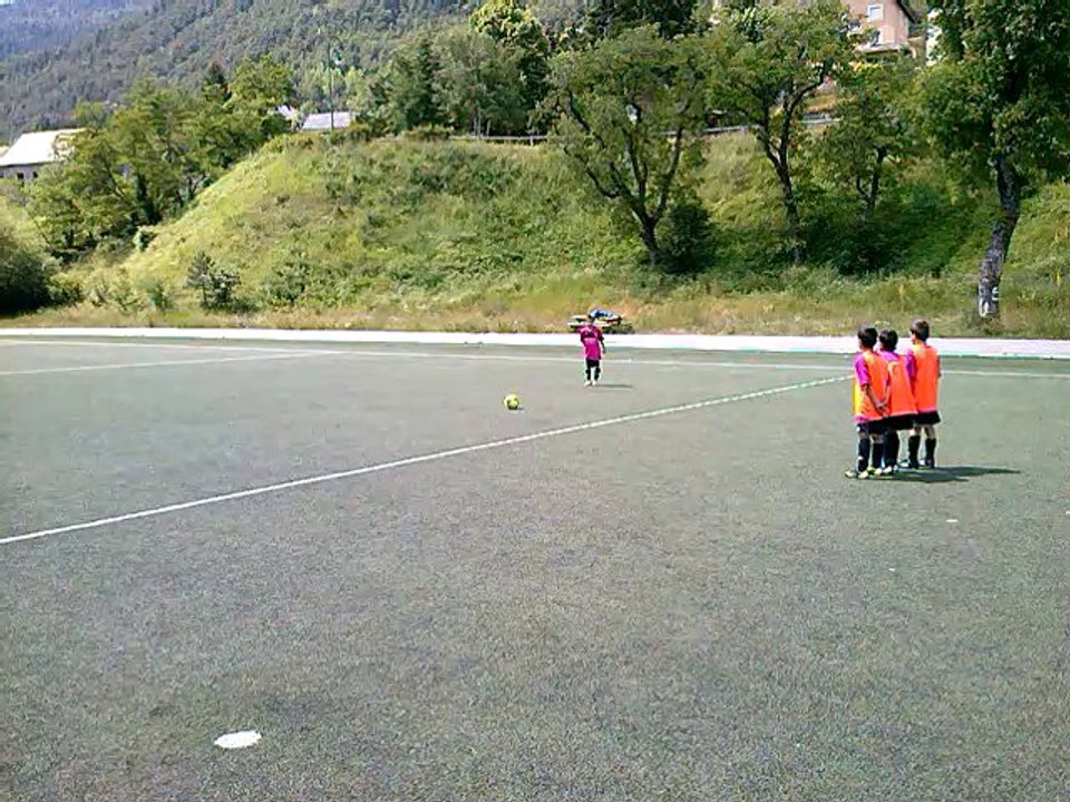 Football stage de la Tinée été 2013-  Stagiaires du Montet Bornala Club de Nice