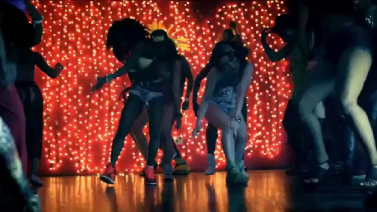 Busta Rhymes - Twerk It feat. Nicki Minaj (Mendez Rework) [EXPLICIT]