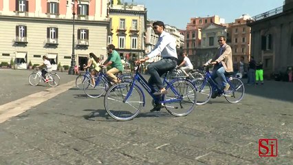 Napoli - I Verdi festeggiano la sentenza del Tar su uso piazza del Plebiscito (27.07.13)