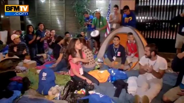 Brésil: des milliers de jeunes attendent le pape sur la plage de Copacabana 28/07