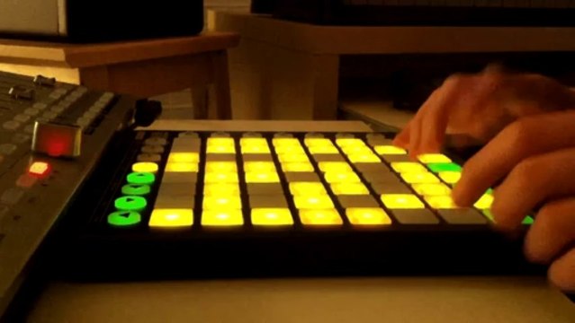 Madeon - Pop Culture (live mashup)