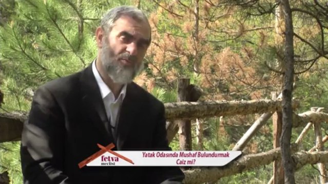 184-Yatak Odasında Mushaf Bulundurmak Caiz mi? - Nureddin Yıldız - fetvameclisi.com