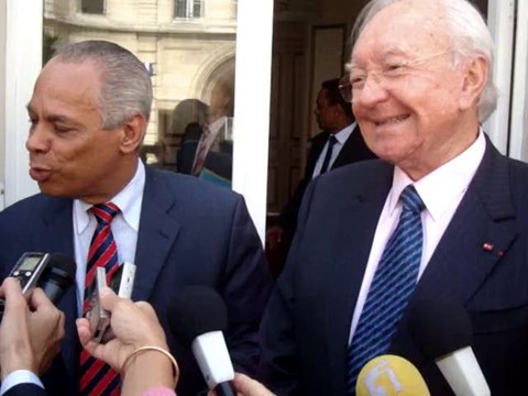 Gaston Flosse demande un référendum d'autodétermination à Tahiti