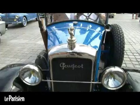 Paris : les voitures de collection paradent