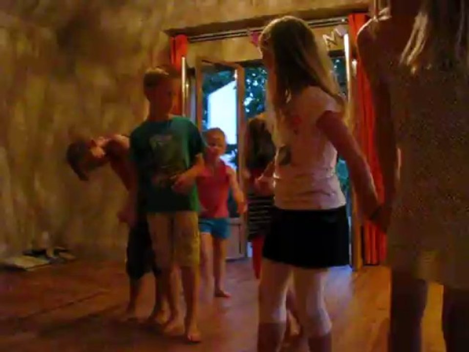 2013 07 aniverssaire romain à la maison en paille 009