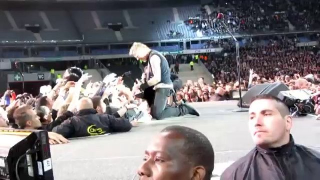 Metallica - Seek And Destroy [Stade de France, Saint-Denis, France May 12 2012]