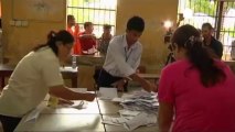 Cambodia: early election counts show gains for opposition