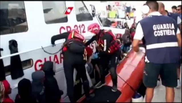 Italie : des migrants clandestins par centaines