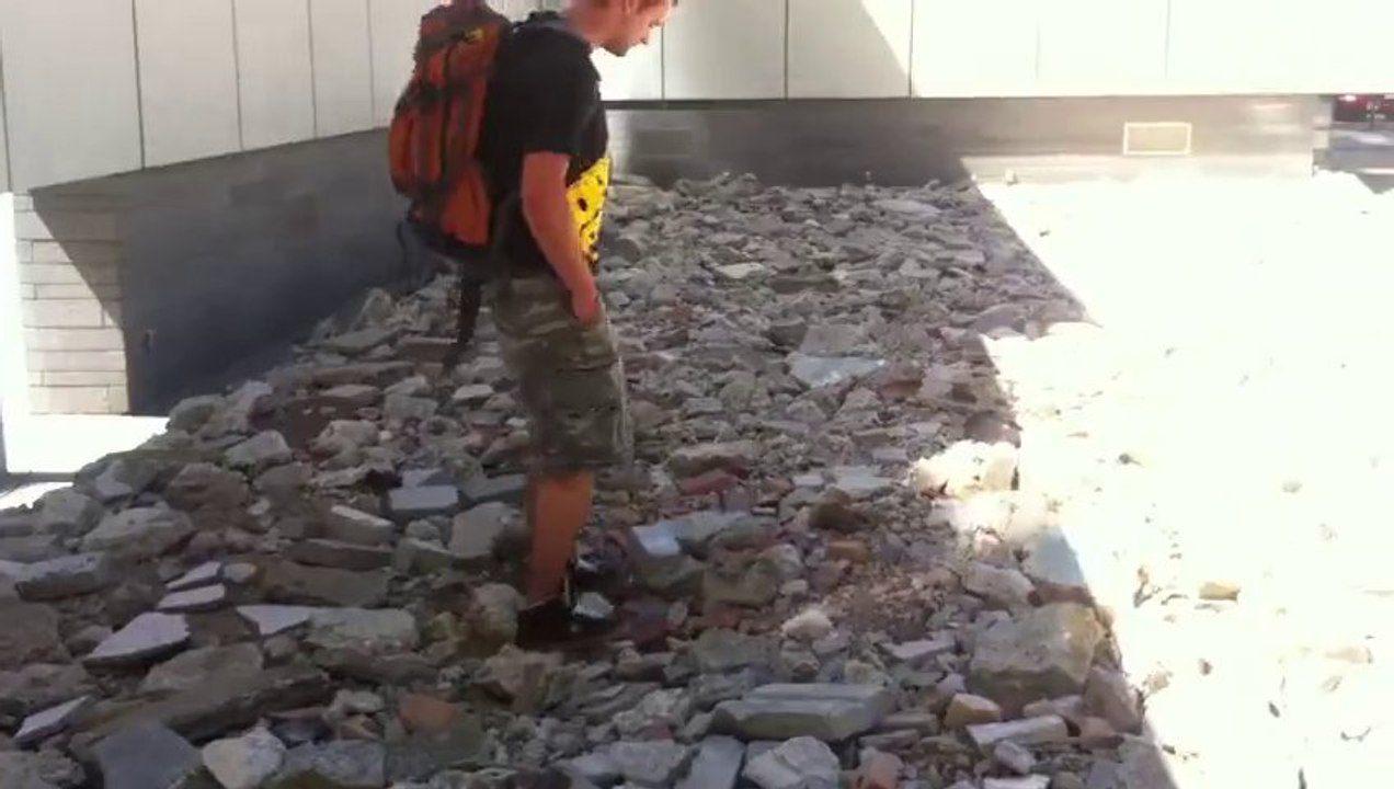 Oeuvre d'art piégée dans les rues de Vancouvert - Exposition d'art en plein air 2013