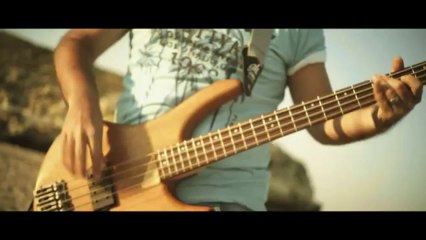 Kuvars   -   Her İnsan Yalnızdır