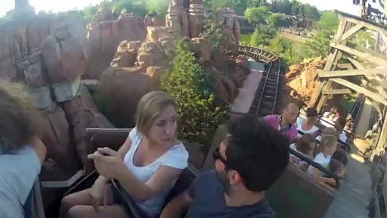 Big thunder mountain roller coaster , Disneyland Paris (POV)