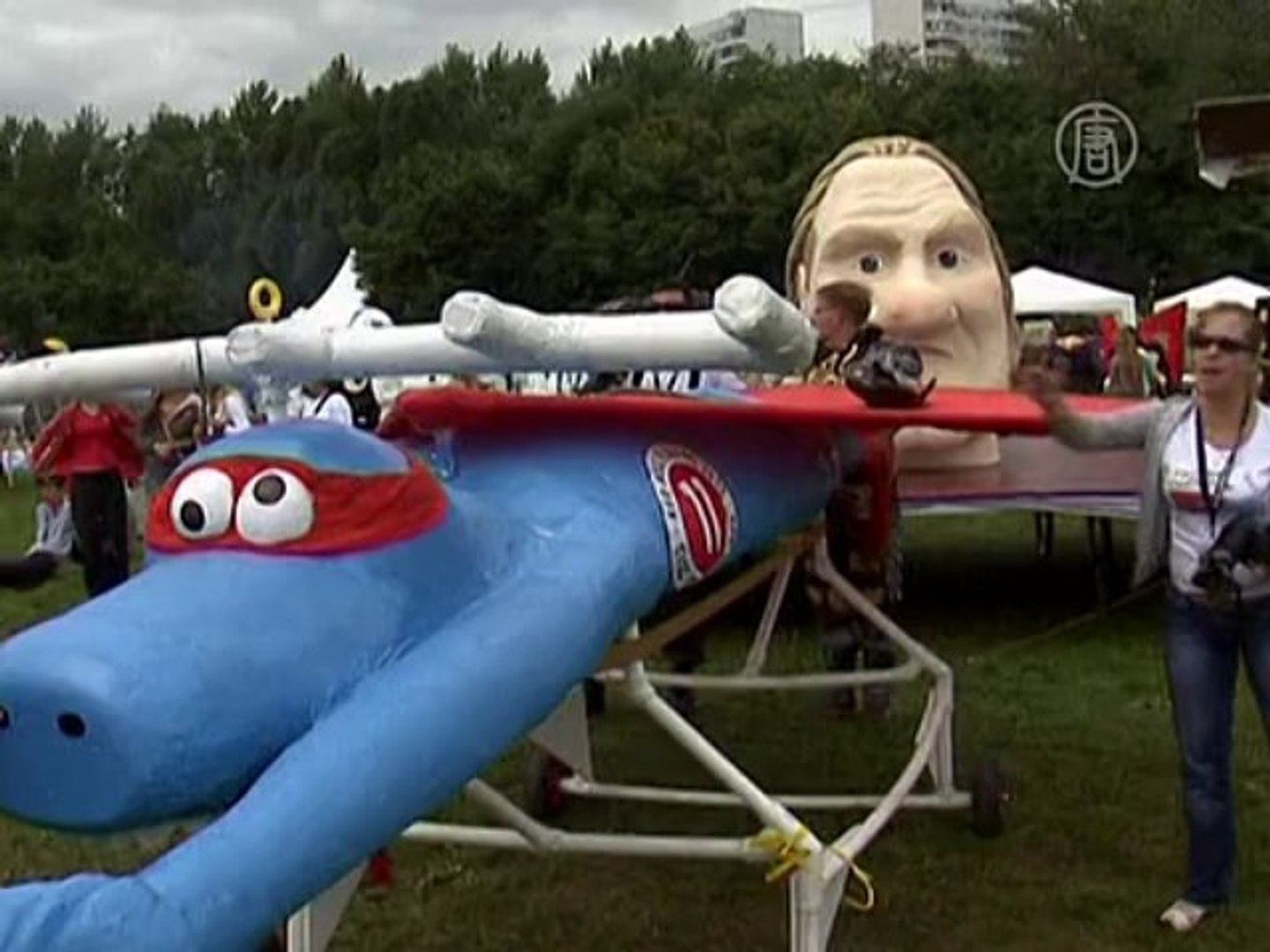 ⁣Red Bull Flugtag 2013 прошел в Москве