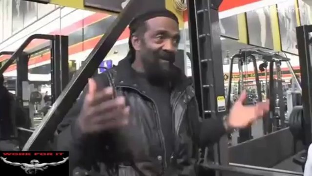 Dexter Jackson Trains Chest 10 Days Out from Arnold Classic 2013