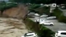 Uttarakhand Flood 2013 - Car Swept Into Ganga River In Chamoli