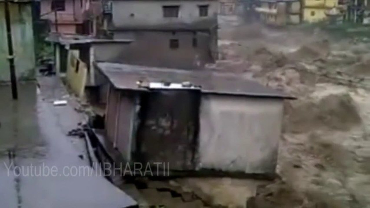 Top 9 Live Destroying Videos From Uttarakhan Flood 2013