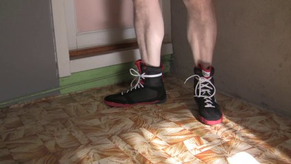 Lonsdale Twist boxing boots in black