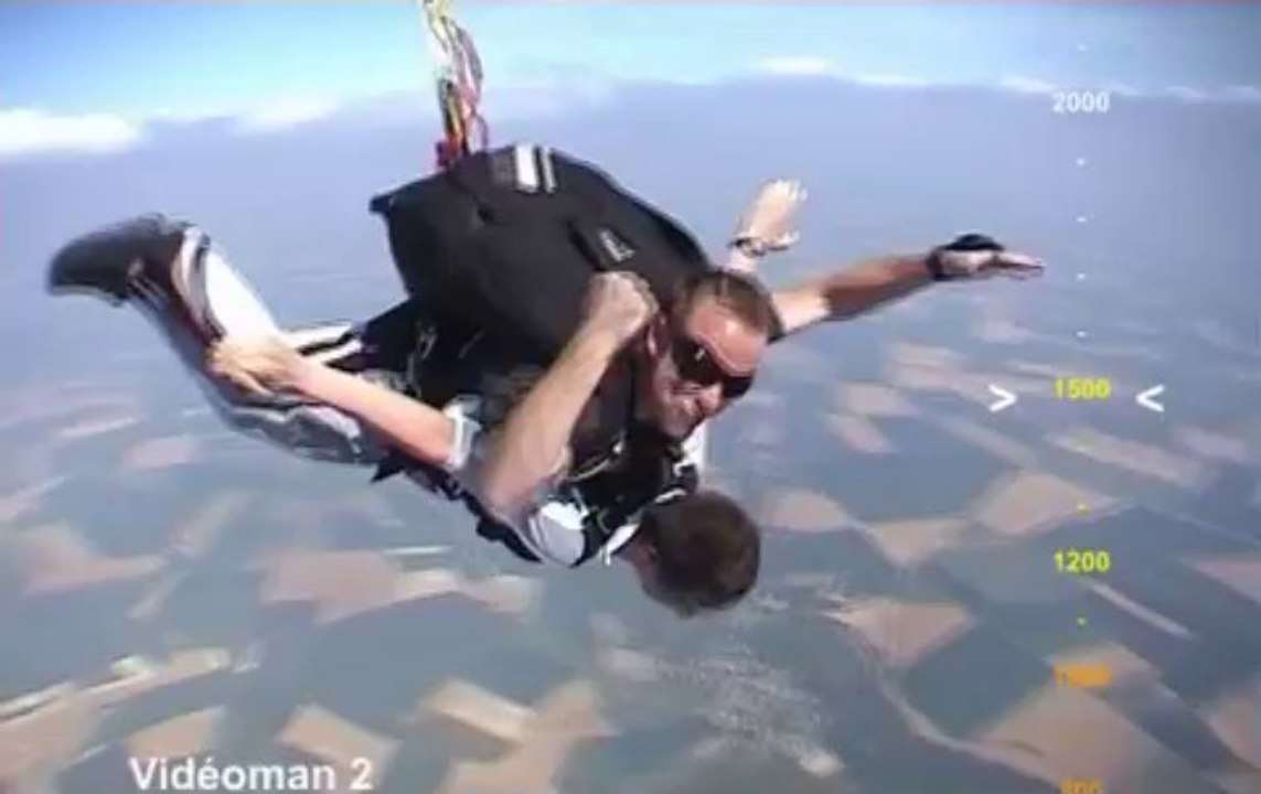 Flo the One - Skydiving