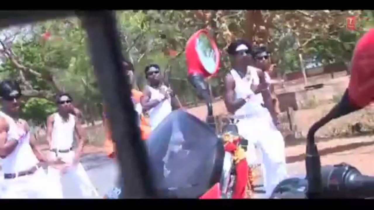 Eggo Chumma De De Garma Garam _ Hot Nagpuri Video Song _ Adhunik Khoratha Premgeet