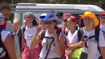 TREMILA "PAPA BOYS" IN PREGHIERA