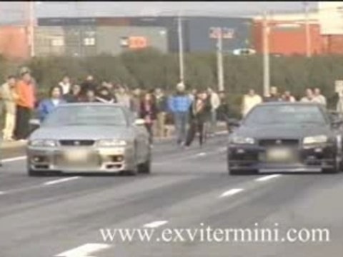 Skyline Street Drag Race - R33 vs. R34