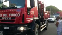 Pozzuoli (NA) - Strage bus, l'attesa per la camera ardente nel Palasport -6- (29.07.13)