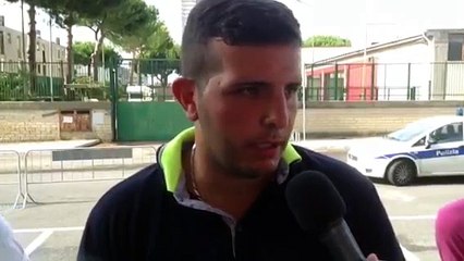 Pozzuoli (NA) - Strage bus, l'attesa per la camera ardente nel Palasport -2- (29.07.13)
