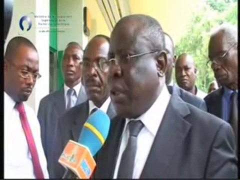 Visite du Ministre de l'Enseignement Supérieur et de la Recherche scientifique au Centre National de Recherche Agronomique CNRA