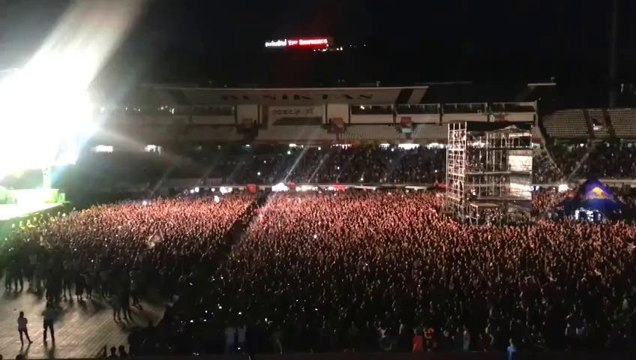 Her Yer Taksim Her Yer Direniş ( Iron Maiden İnönü Stadyum )