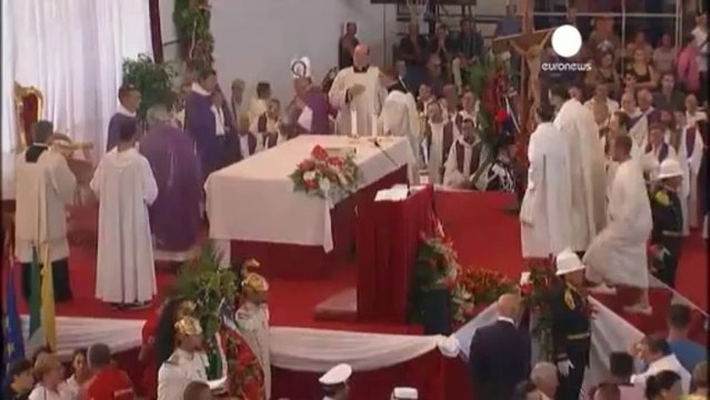 Italy buries its dead as coach crash victims are remembered