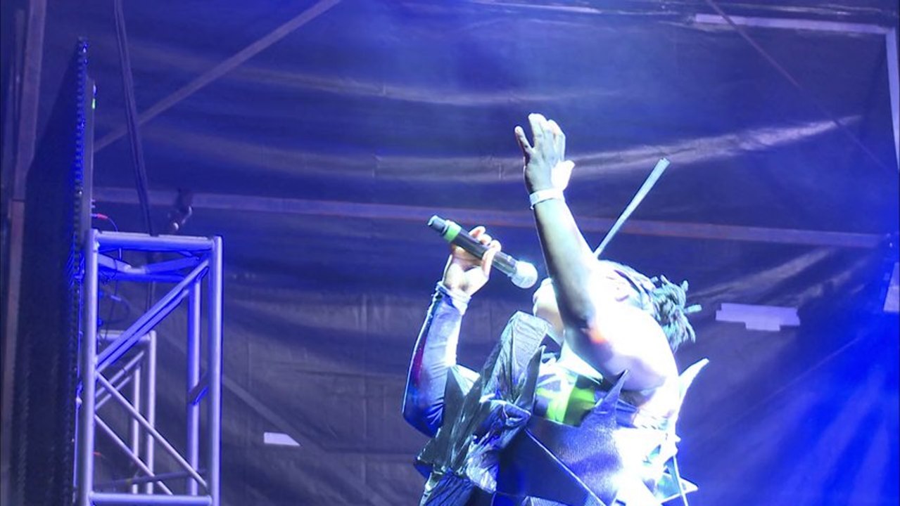 Basement Jaxx - Raindrops // Live at Kendal Calling 2013