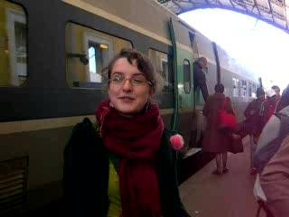 Elle arrive
