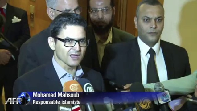 Egypte: Ashton (UE) rencontre pro et anti-Morsi