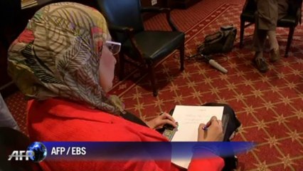 Ashton: l'ex-président égyptien Morsi "va bien"