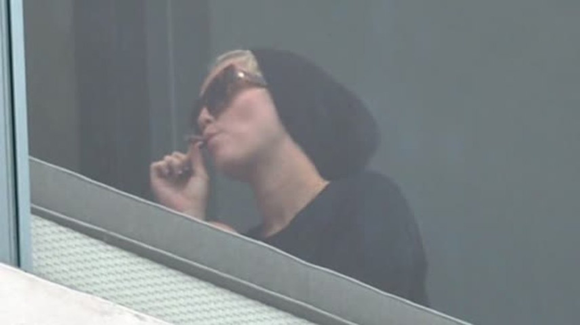 Miley Cyrus préfère fumer de la marijuana que boire de l'alcool
