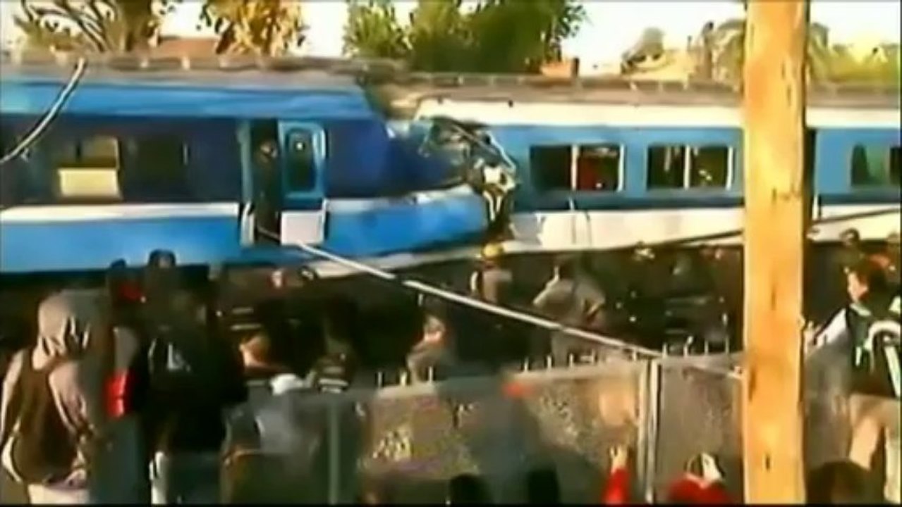 En Argentine, des conducteurs de trains qui lisent ou téléphonent en roulant