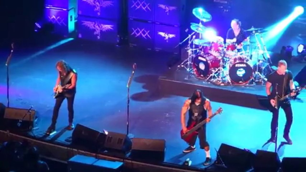 Metallica - Enter Sandman [Spreckels Theatre, San Diego, CA, USA July 19 2013]