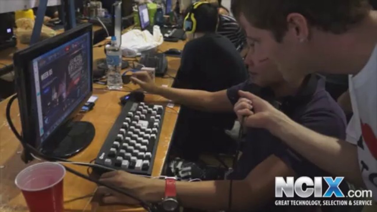 Baseball bat vs LCD monitor @ LANcouver (sponsored by NCIX) lan party