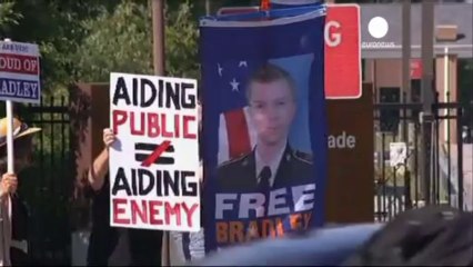 WikiLeaks founder accuses US of 'extremism' in Manning...