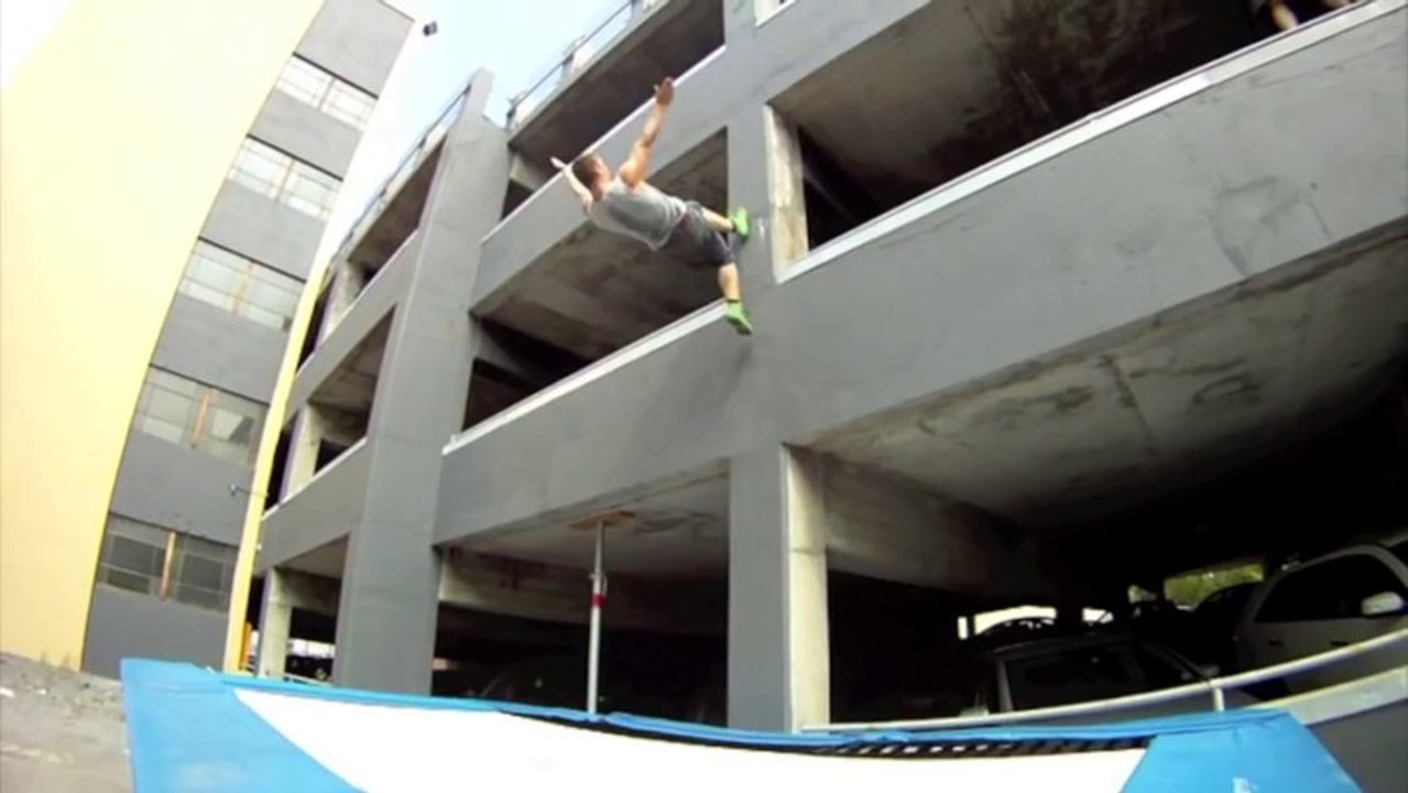 New Extreme Sport Trampoline Wall. Christophe Hamel Demo 2012