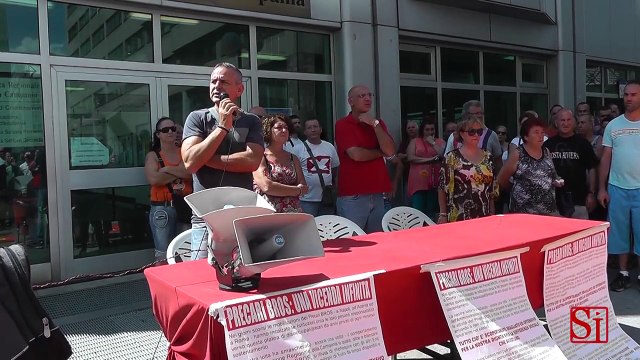 Napoli - Conferenza Stampa Bros rinviata per lutto -1- (30.07.13)
