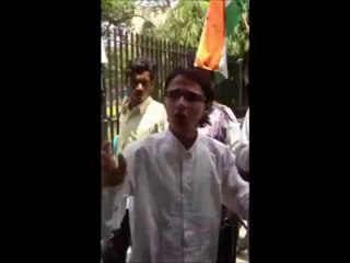 Kavi Prabhat -Parwana- explaining- why youth is misguided