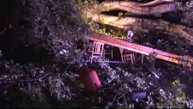 Sağanak ve kuvvetli fırtına can aldı