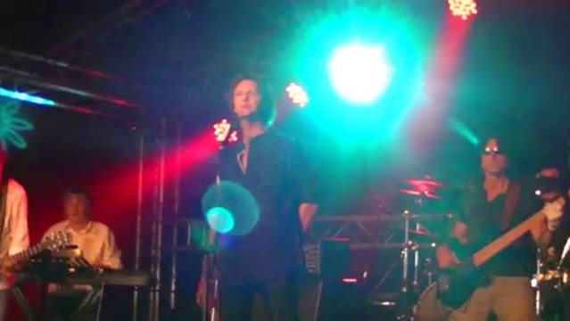 Pour la femme veuve qui s'éveille par le groupe Lipstick