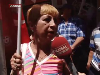 Akil insan Fadime Özkan'ı İzmir'de 10 kişi dinledi 200 kişi protesto etti