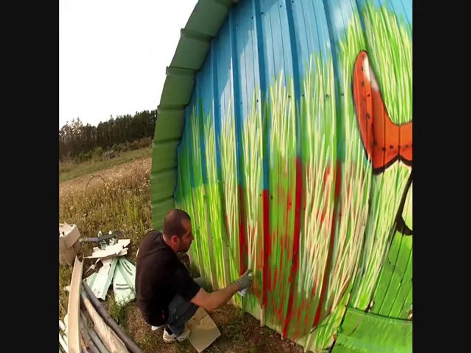 Graffiti's Art bombing blas crew frog GoPro