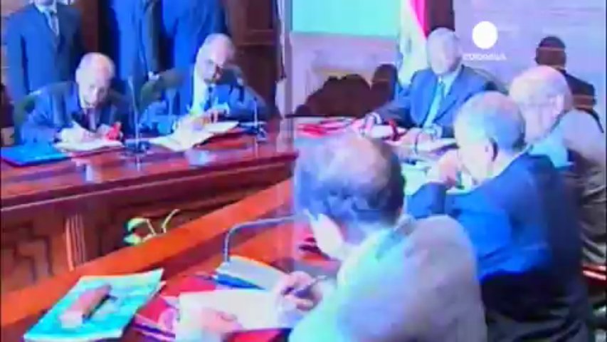 Video Egitto: il governo mette al bando i sit-in pro-Morsi, ma...