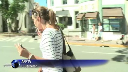 Cannes: "pas assez de police", selon le bijoutier braqué