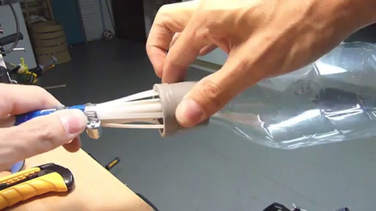 Fusée à eau - Système de fixation