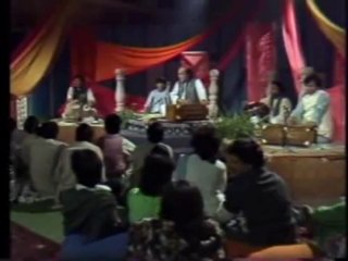 MEHDI HASAN Live - WOH KE HER AEHD-E-MOHABAT SE